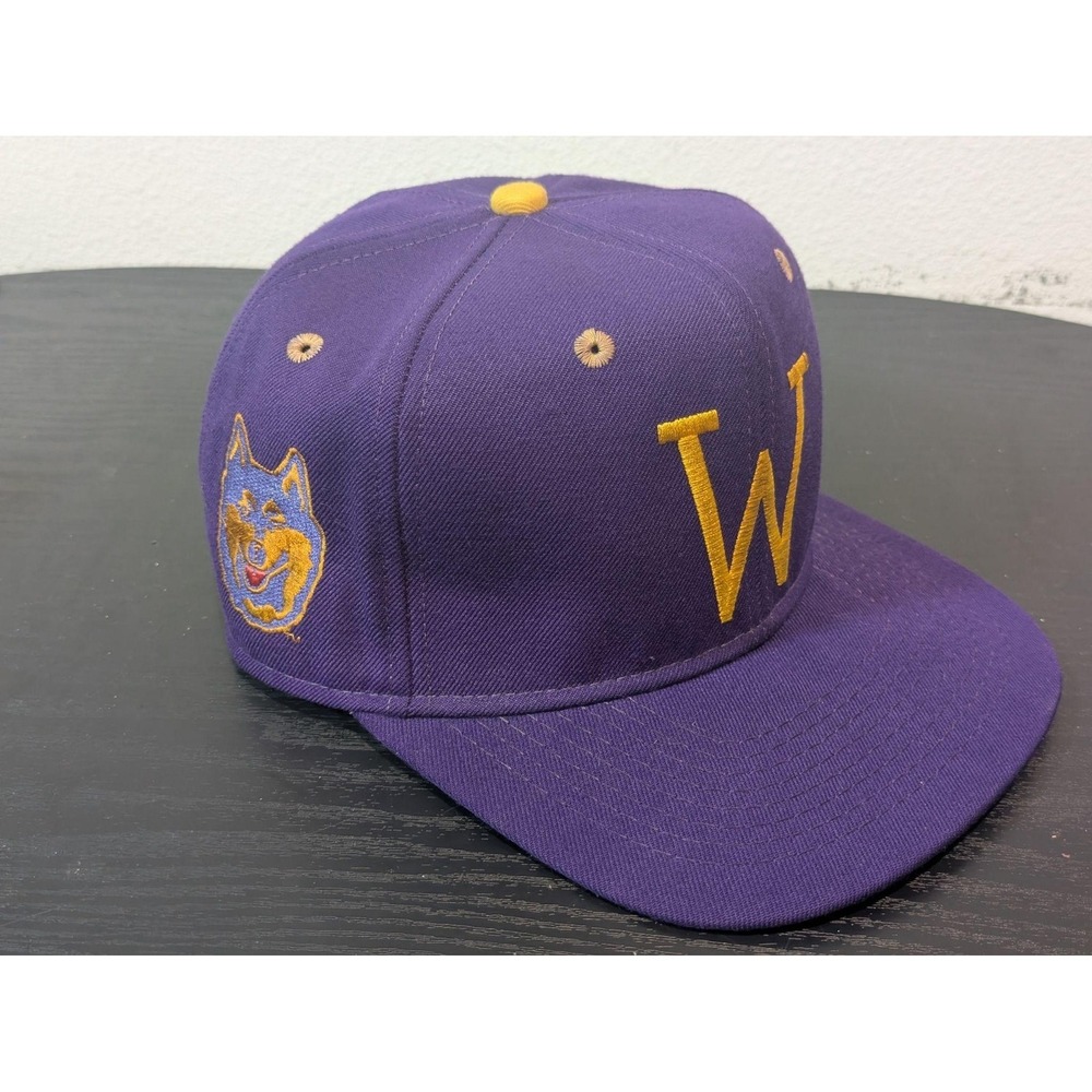 Vintage Washington Huskies Hat Cap Fitted Mens 7 Purple NCAA Baseball USA